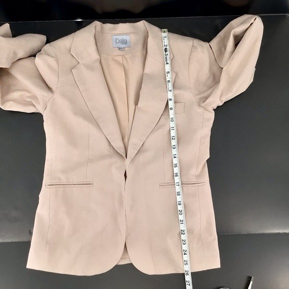Dalia Linen Light Pink Shoulder Pad Faux Pockets Blazer Size Medium - Picture 6 of 13